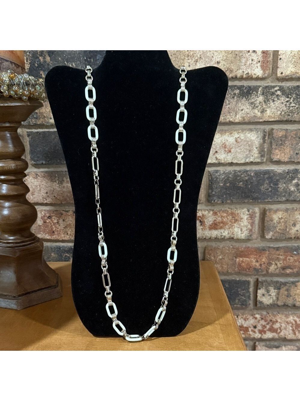 Banana Republic ivory enamel and chunky gold tone open link necklace